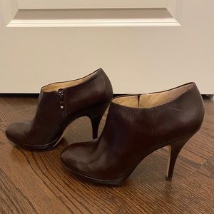 Via Spiga Heels. Brown. Size 9. Skinny heel.